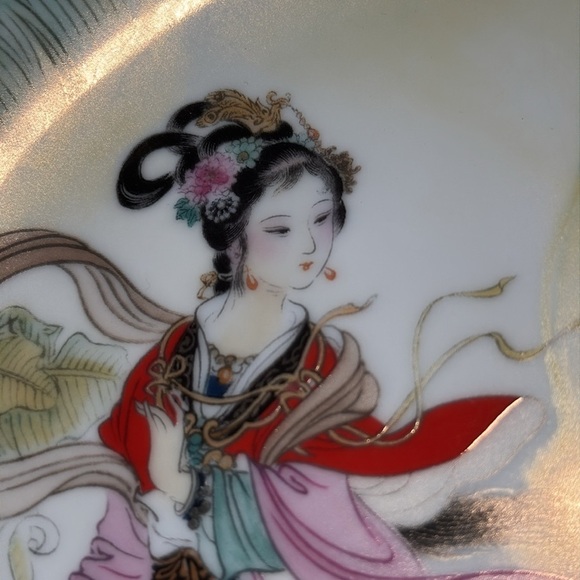 Porcelain Plate Imperial Jingdezhen Beauties Red Mansion Pao-Chai #1 1985 - Picture 3 of 12